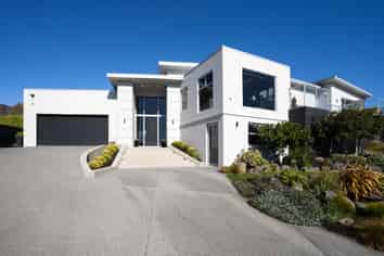 8 Quarry Hill Terrace, Kennedys Bush