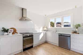 65 Coopers Road, DALLINGTON