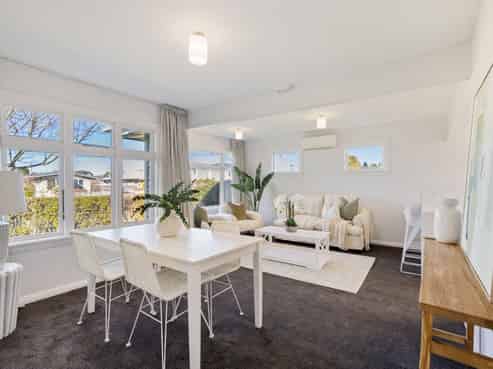 65 Coopers Road, Dallington