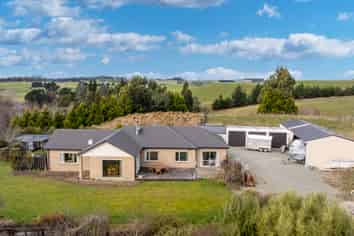215 Flag Swamp Road, WAIKOUAITI