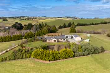 215 Flag Swamp Road, WAIKOUAITI