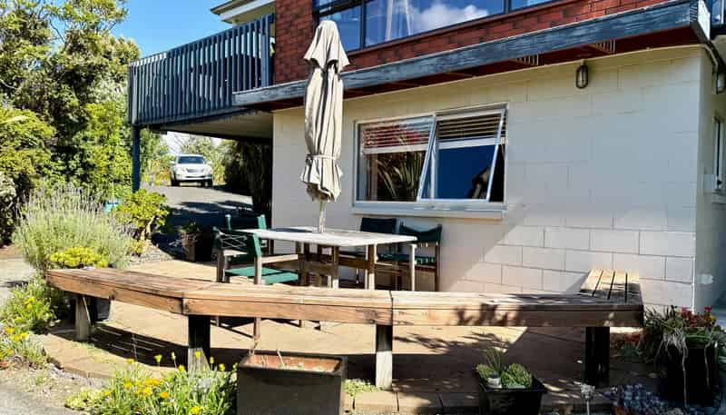 16 Upper Wainui Road, Raglan