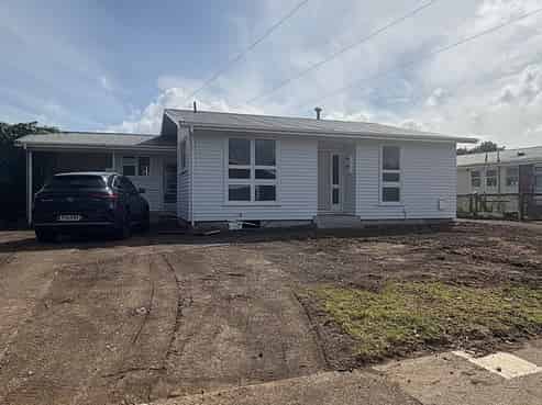 65 Alexander Crescent, Otara