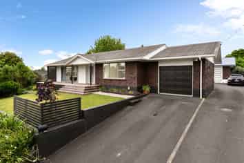 24 Ranfurly Avenue, Fairfield