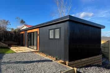 137 Tuhikaramea Road, Dinsdale