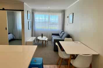 2/2 Olsen Avenue, Hillsborough