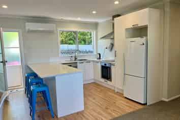 2/2 Olsen Avenue, Hillsborough