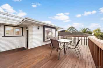 105 Triangle Road, Massey