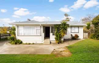 105 Triangle Road, Massey