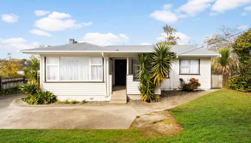 105 Triangle Road, Massey