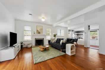 105 Triangle Road, Massey