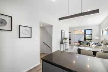 10/1B Egremont Street, Belmont