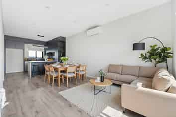 10/1B Egremont Street, Belmont