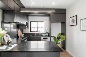 10/1B Egremont Street, Belmont