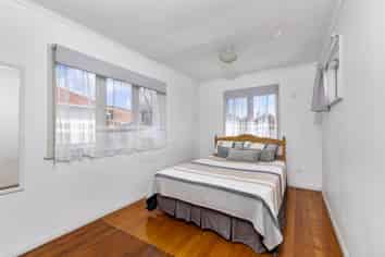 6 Batkin Road, New Windsor