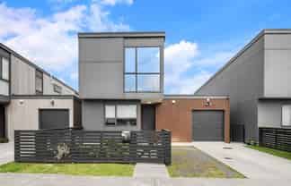 18 Te Aparangi Road, Papakura