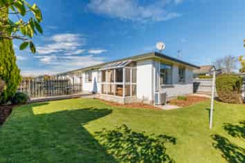 2/49 Sapphire Street, Casebrook