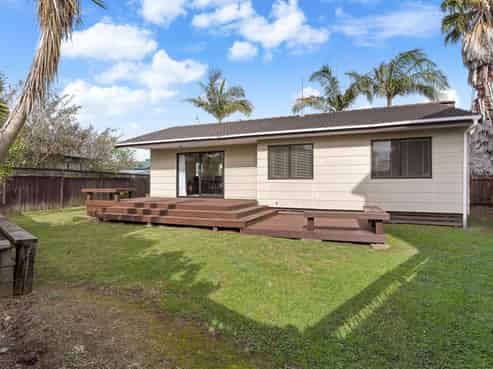 2/5 Bolina Crescent, Pakuranga