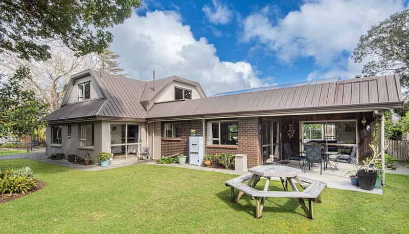 28 Tawhai Place, Parahaki