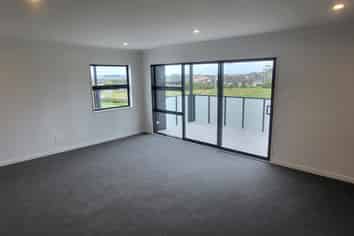 302/26 Shortfin Place, Flat Bush