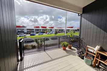 83c Hobsonville Point Road, Hobsonville