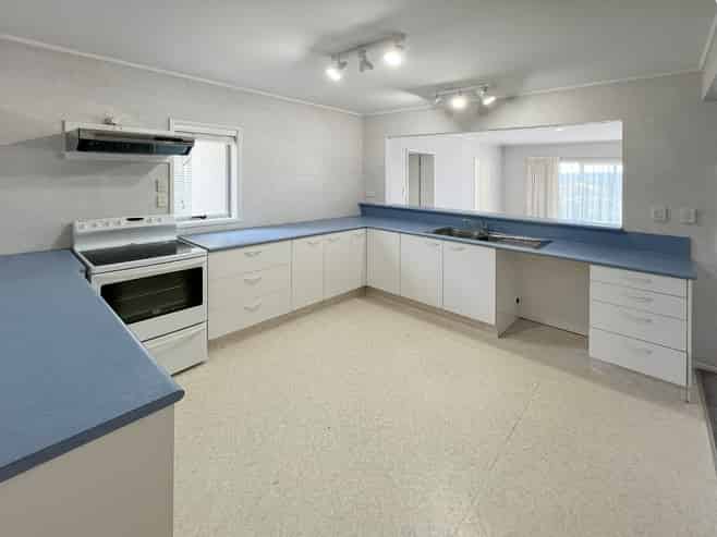76A Marellen Drive, Red Beach
