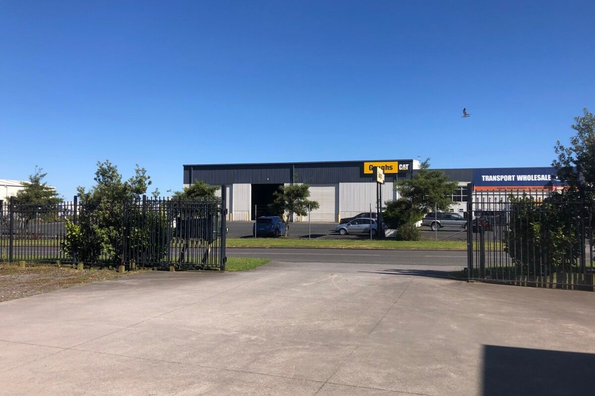 Tidy self contained workshop - Fler