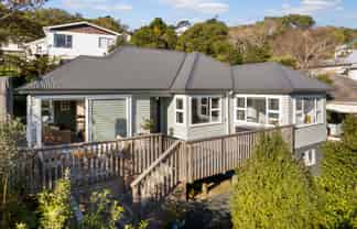 9 Crofton Road, Ngaio