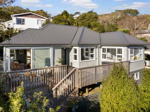 9 Crofton Road, Ngaio