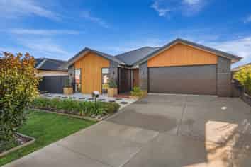 12 Orchiston Way, Lincoln