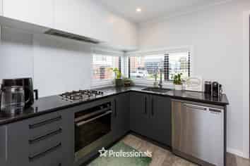 7 Reakes Crescent, Wallaceville