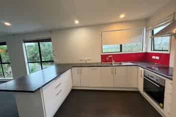 13 Lendenfeld Drive, Papatoetoe