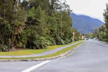 88 Cron Street, Franz Josef Glacier