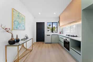 24B Cranston Street, Torbay