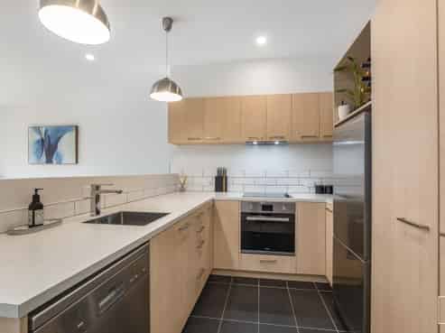 14/7 Handyside Street, Tawa