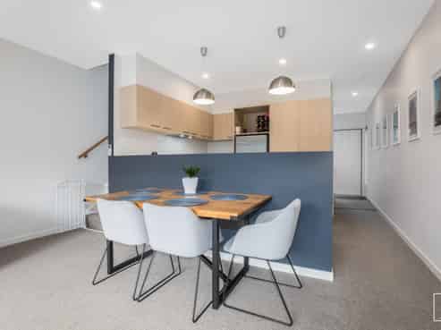 14/7 Handyside Street, Tawa