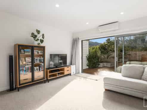 14/7 Handyside Street, Tawa