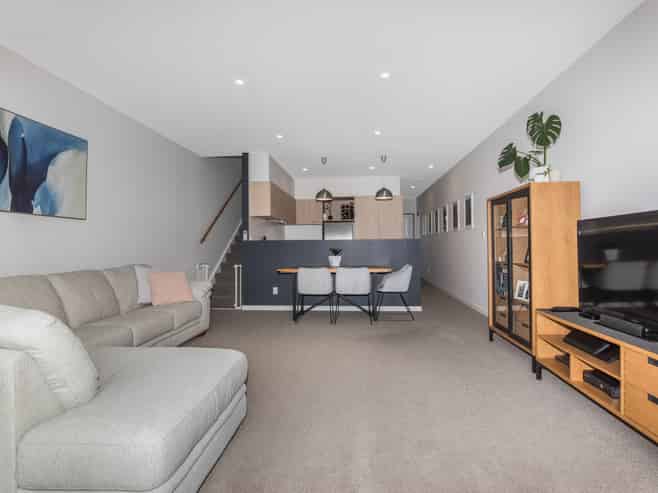 14/7 Handyside Street, Tawa