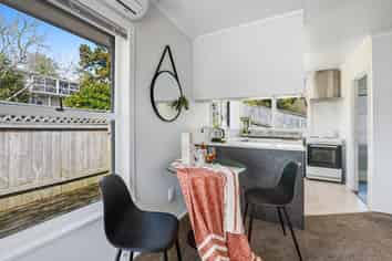 1/13 Ayton Drive, Totara Vale