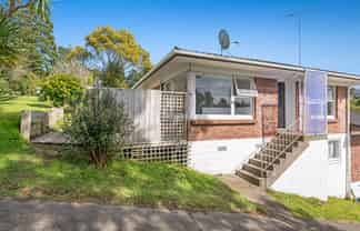 1/13 Ayton Drive, Totara Vale