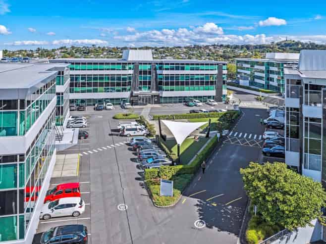 1,459M² OF LEVEL 1 OFFICE IN MILLENNIUM CENTRE
