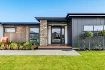  27 Candlesticks Crescent, Lincoln