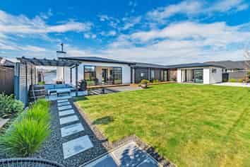  27 Candlesticks Crescent, Lincoln