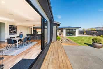  27 Candlesticks Crescent, Lincoln