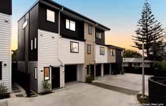 8/13 Arawa Street, New Lynn