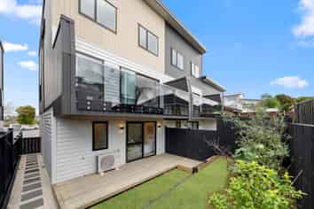8/13 Arawa Street, New Lynn