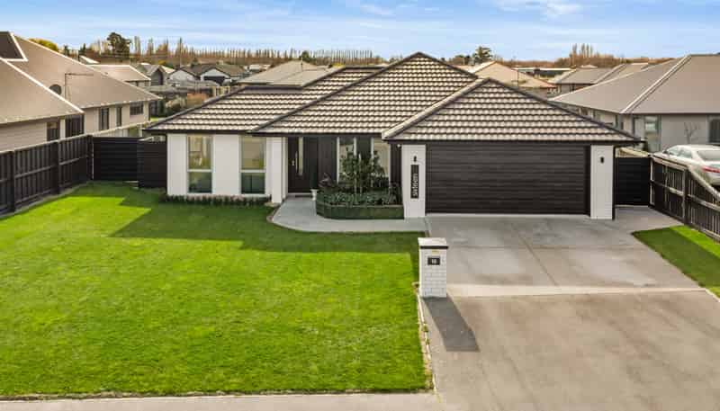 16 Whiteoak Grove, Tinwald