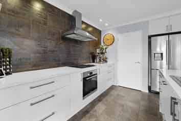 16 Whiteoak Grove, Tinwald