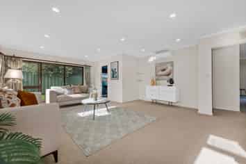 2/126 Botany Road, Botany Downs