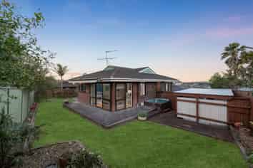 2/126 Botany Road, Botany Downs